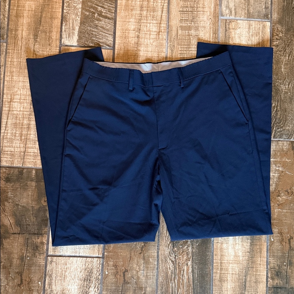 J.M. Haggar Classic Fit Navy Blue Dress Pants - 34x32 (Measured 35x31.5)